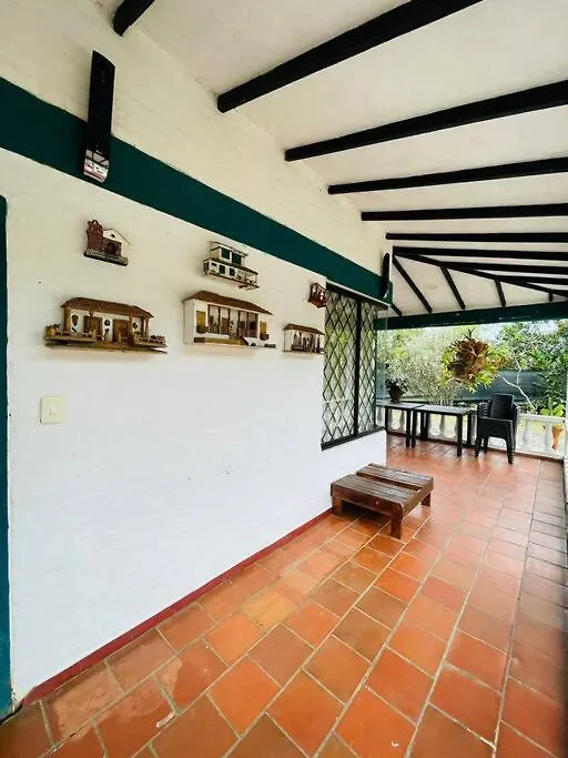 Finca De Descanso Y Recreacion, Fogata,Piscina. Cali